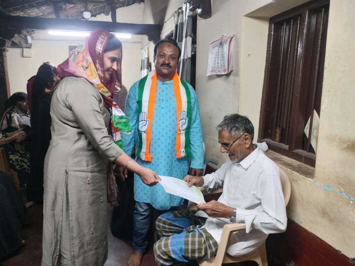 SumaiyaInc's tweet photo. DAY 6,Door to door campaigning done in ward no:21 &amp; 23 channapatna by election @kharge @RahulGandhi @priyankagandhi @rssurjewala @kcvenugopalmp @DKShivakumar @siddaramaiah @RLR_BTM @LambaAlka https://t.co/xTLsrxKkfR