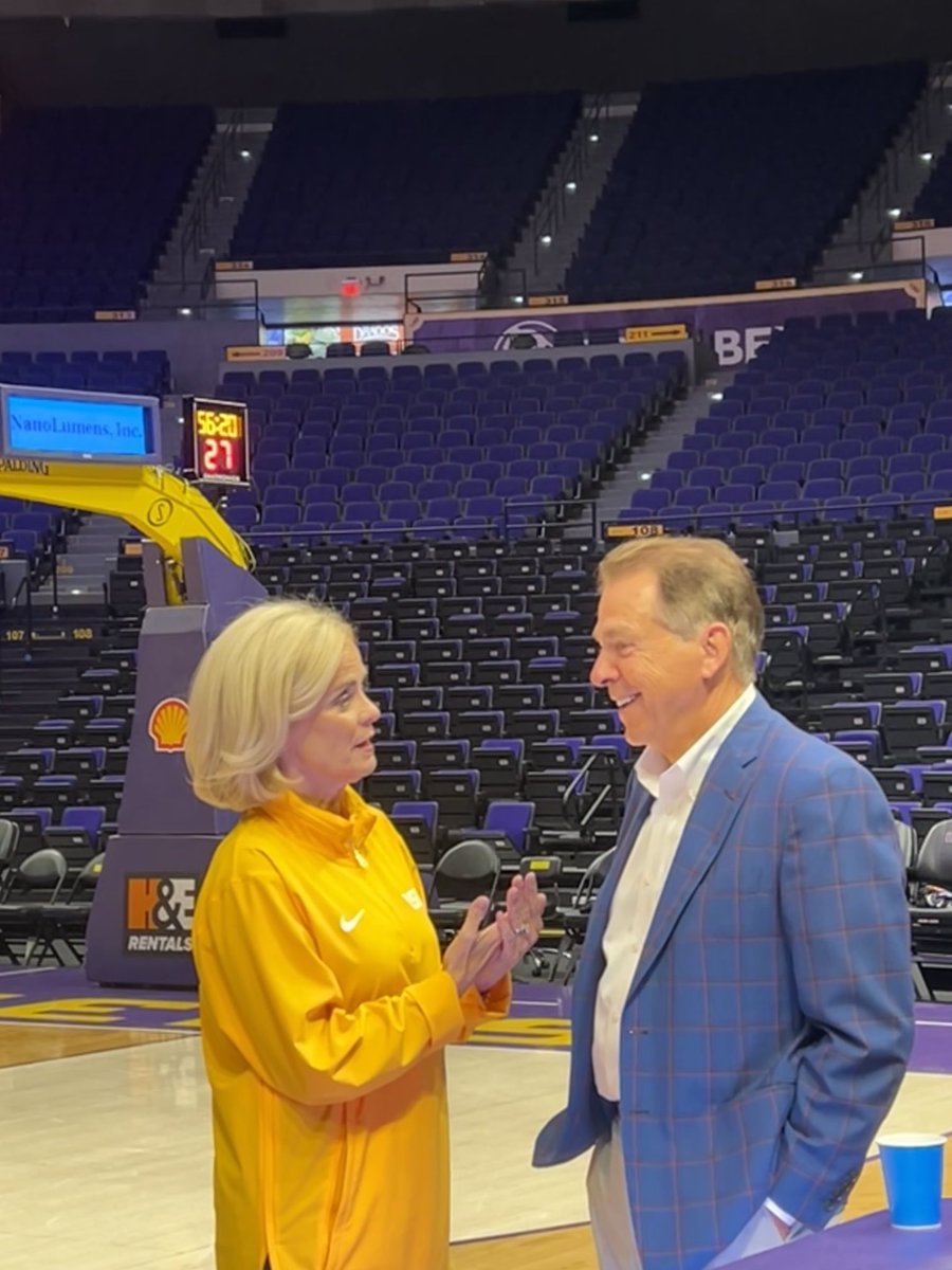 Meeting of some excellent coaching minds. ⁦<a href="/KimMulkey/">Kim Mulkey</a>⁩ #NickSaban 
⁦<a href="/LSUwbkb/">LSU Women's Basketball</a>⁩