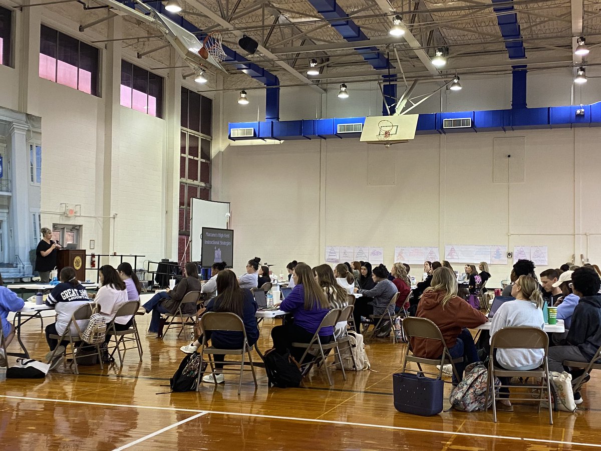 Tech Tools &amp; AI session for <a href="/AthensState/">Athens State</a> preservice students! Great job Mrs. Jennifer! <a href="/alnbctnetwork/">AL NBCT Network</a> , <a href="/CLLatASU/">CLL at Athens State University</a>