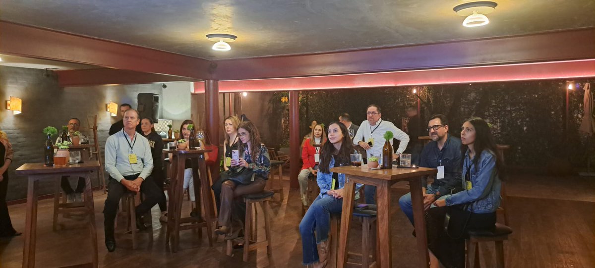ExaUDEM's tweet photo. Ayer nos reunimos en Guadalajara con nuestra comunidad ExaUDEM, recordando y compartiendo todo lo que hace especial a la UDEM. Gracias a quienes nos acompañaron 🌟 #ExaUDEMentuCiudad #OrgulloUDEM https://t.co/HDB1vigtEB