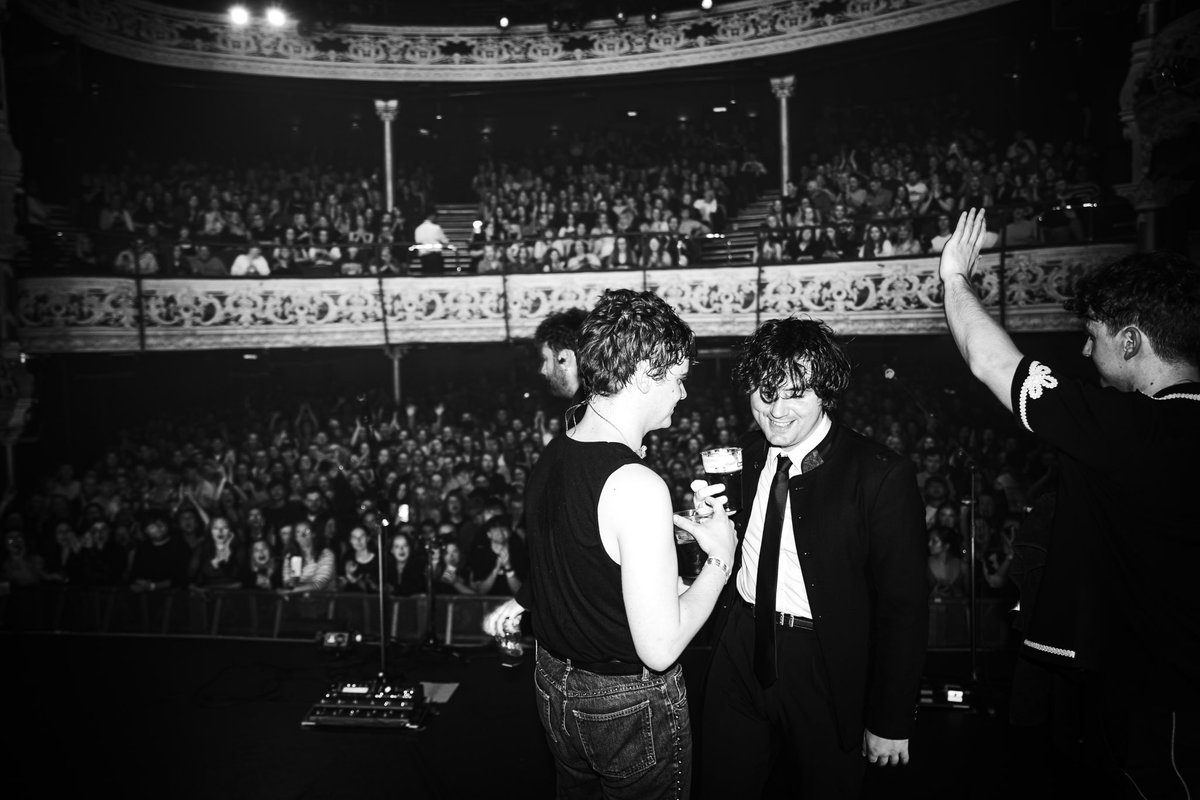 TheAcademic's tweet image. Dublin, last night was beautiful 💚
Thank you for bringing incredible energy and making it a night to remember 🇮🇪
New music is around the corner and we can’t wait for you to hear it… 
Lots of love, 
Craig, Matt, Stephen &amp;amp; Dean
