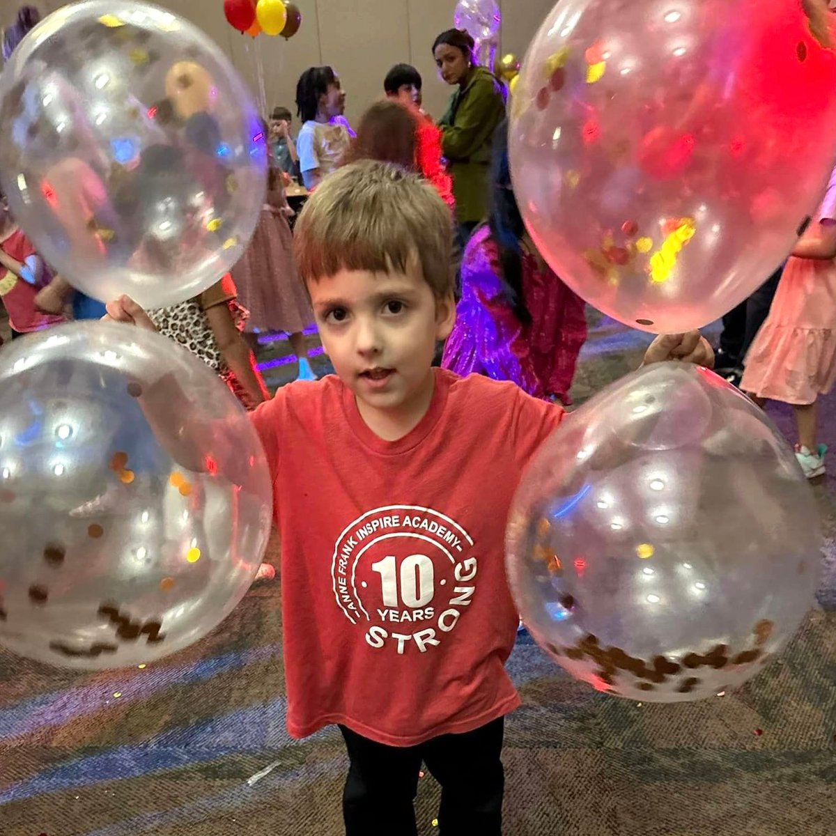 BRAINATIONInc's tweet photo. Who says homecoming is just for high schools? Students, parents, and staff had a blast at this year's K-5 Homecoming Fall Ball 🍁🪩 Thank you to the whole community for making this such a special time 💛 https://t.co/N0qtpQuXMd