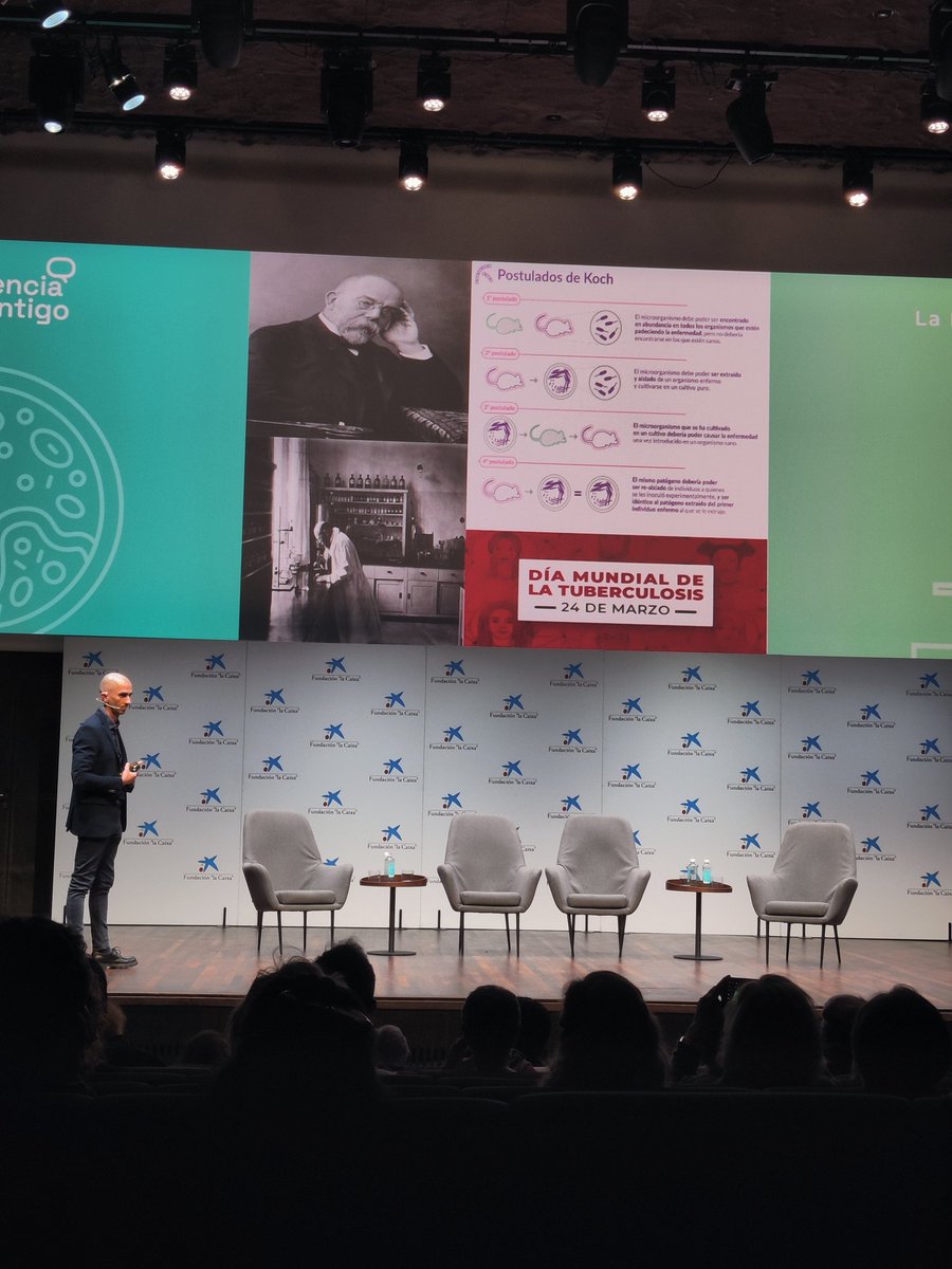 irenegures's tweet photo. Hoy asistimos al evento Ciencia Contigo en Madrid, en el que aprendimos mucho sobre vida microscópica. También conocimos a grandes divulgadores y científicos como @RaulRivasG 
Ha merecido la pena el viaje y la espera🥰 @CaixaForum https://t.co/k2gcxQN7In