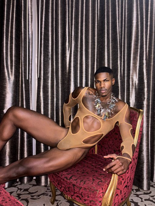 Watch Hello Fresh's leaked NSFW photo on TwXstars