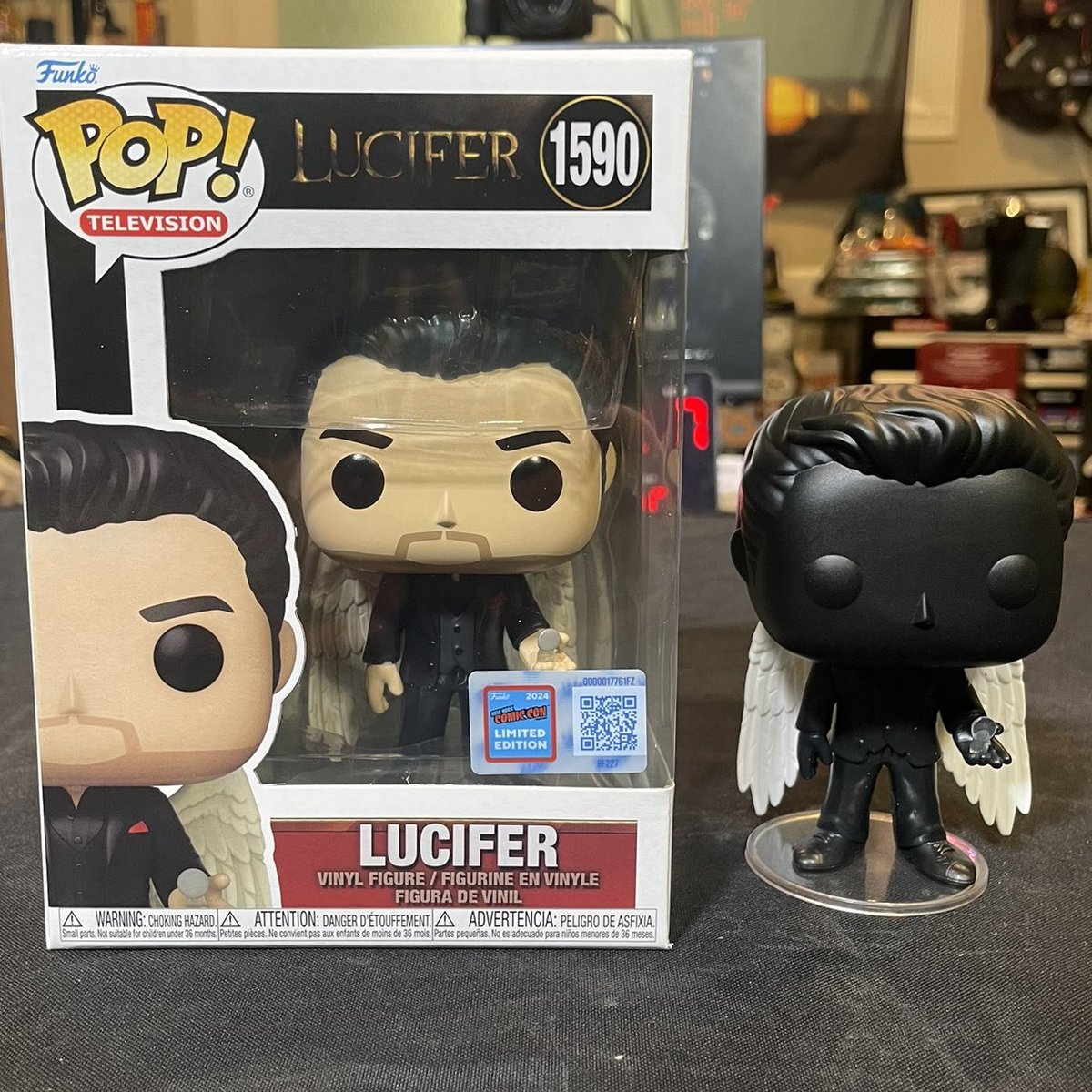 pop_holmes's tweet image. A look at Lucifer Proto
Black color and white wings suits the proto amazingly- Looks epic!

credit @mingchen37 

#lucifer #funkoproto #funkoprototype #funko #funkopop #funkopopvinyl #originalfunko #popholmes