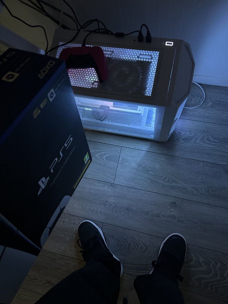 8Attained's tweet image. fuck pc cod