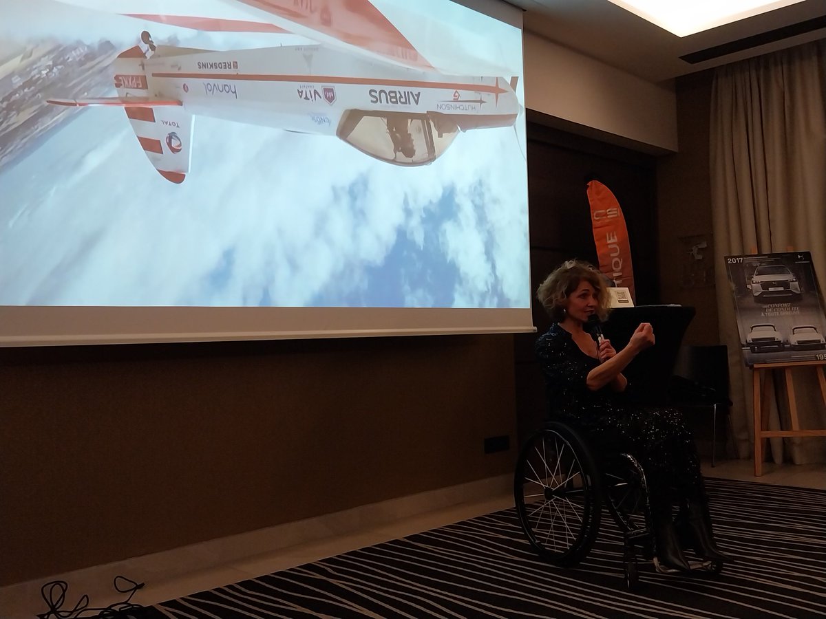 angelinaravis's tweet photo. Merveilleuse rencontre avec @DorineBourneton 💙 à #Annecy ce 7.11 🫂 merci pour tout ce que tu as accompli et entrepris ✈️
Soirée exceptionnelle !
#fcehautesavoie #dorinebourneton #handicap #pilotevoltige #bienveillance #conférenceinspirante #rêve #activhandi #audessusdesnuages https://t.co/K3wRiXVZMv