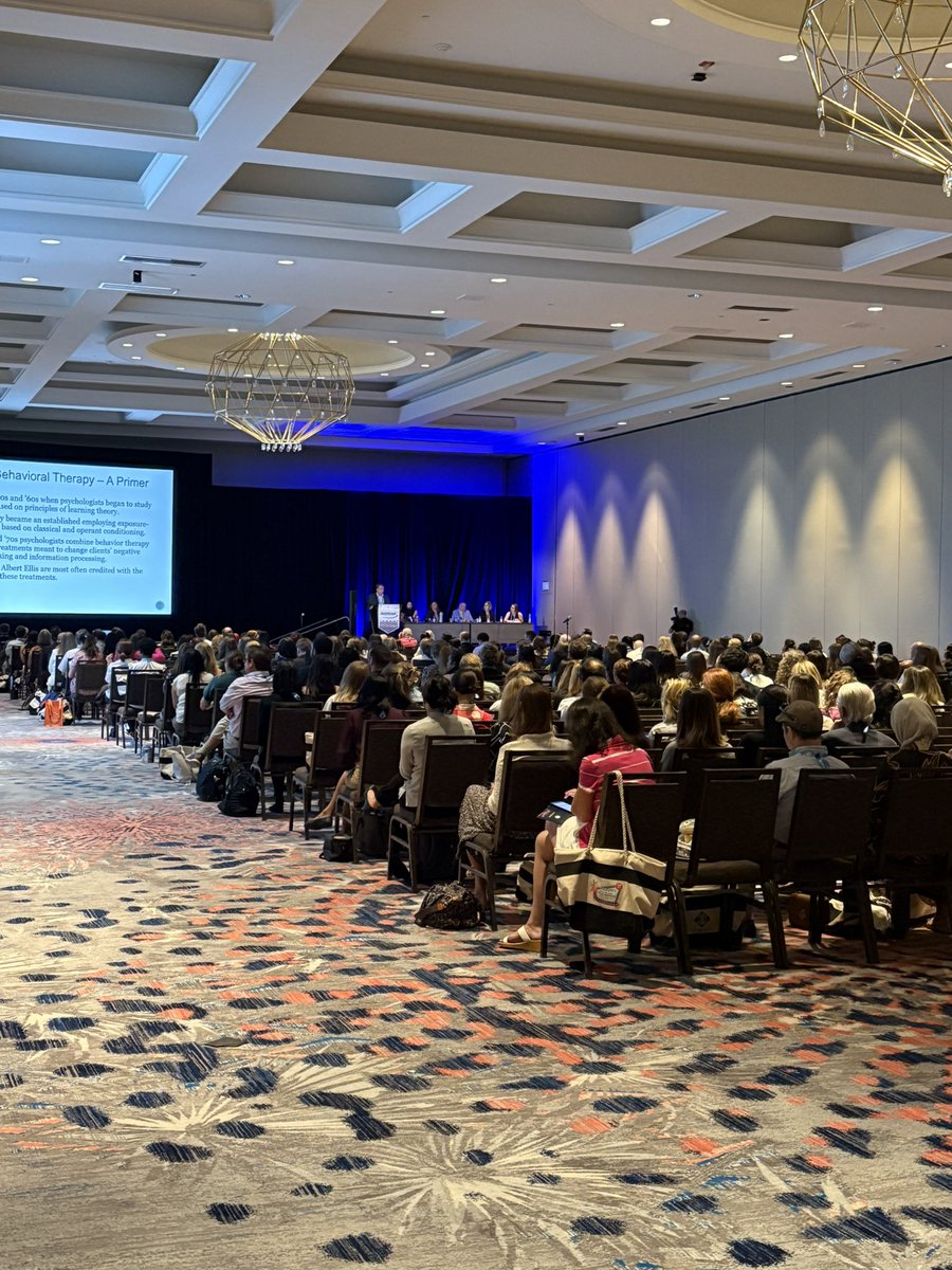Packed session on pediatric feeding disorders! Multidisciplinary care improves oral intake. Finally PFDs are getting the attention they need. #NASPGHAN2024