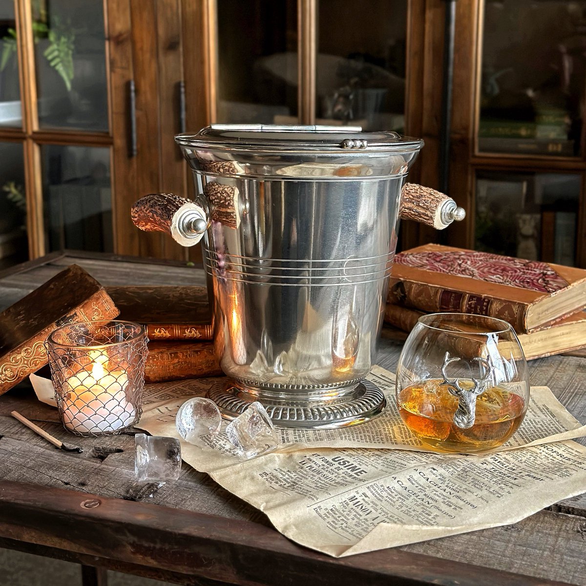 VagabondHouse's tweet photo. Whether you're looking for the perfect gift for the outdoorsman in your life or simply want to add a touch of rustic charm to your home, the Vagabond House Lodge Style collection is sure to impress.

Shop Lodge Style Collection:
https://t.co/dkMunwSUsh https://t.co/VZQ2nCh7ei