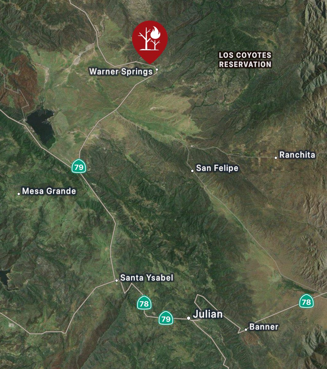 CALFIRESANDIEGO's tweet photo. @CALFIRESANDIEGO is at scene of a vegetation fire near Highway 79 just northwest of Warner Springs Resort. Fire is 30 acres, dangerous rate of spread in brush and grass. #Resort2Fire https://t.co/qk2bzHouiB