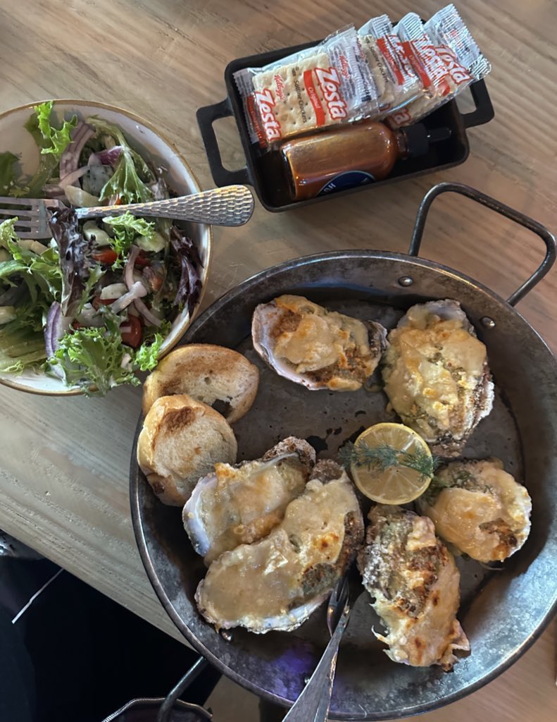 .:RiotGrlErin:. tweet media