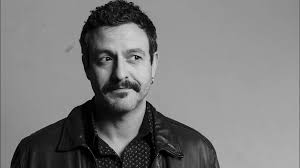 Todo el reparto en general está increíble, pero madre del amor hermoso el papelón que se marca Isak Ferriz .
#AsaltoAlBancoCentral