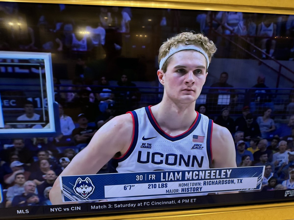 Fitzpastor's tweet photo. What a trip, turning on my TV and watching @liammcneeley30 killing it for @UConnMBB. Making Richardson, TX and @FUMCR proud! https://t.co/JRZENMnLDi