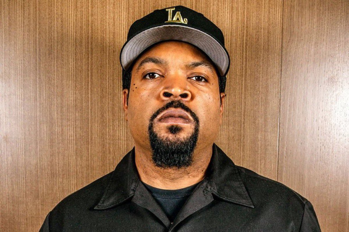 dom_lucre's tweet photo. 🔥🚨BREAKING NEWS: Ironic rapper Ice Cube has officially been waiting until the Democrats lost power in America to offer him a plan for the Black community after he visited DNC Convention in 2020. Cube was told Democrats would offer him a plan shortly after the leaving the DNC 4 years ago. 

Cube has experienced 2 Democrat presidential without a response. Now that liberals are losing the House, Senate and Presidency it would be impossible for them to respond to Ice Cube now. Hopefully he speaks to Trump about his proposition.