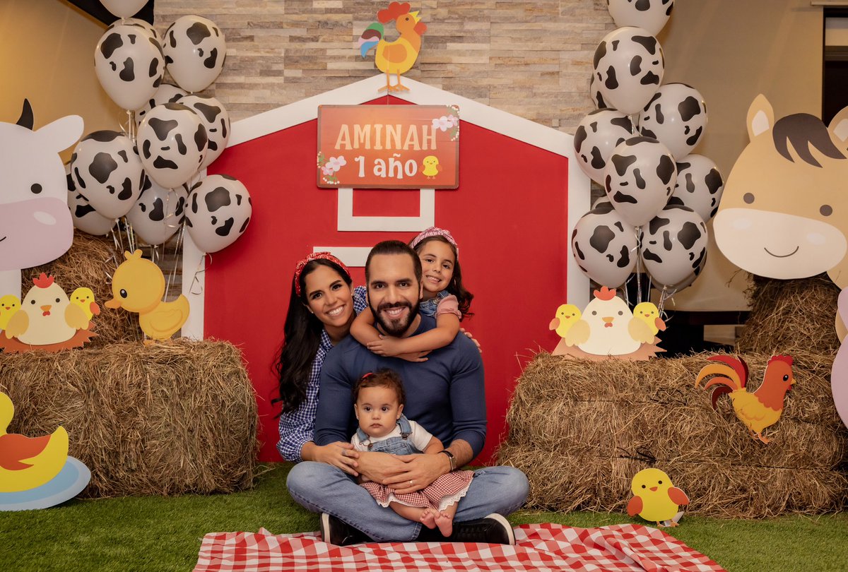Aminah cumple su primer año ❤️

Gracias Dios por tantas bendiciones.
