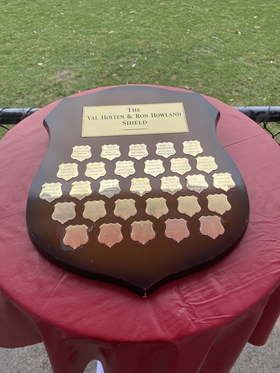 Sharing more than 10 First XI premierships between them since 2000, <a href="/RoostersMCC1859/">Malvern Cricket Club</a> &amp; <a href="/OakleighCC/">Oakleigh CC</a> play each season for the Val Holten / Ron Howland Shield - commemorating two of the finest players in <a href="/SubbiesCricket/">VSDCA</a>’s long history.