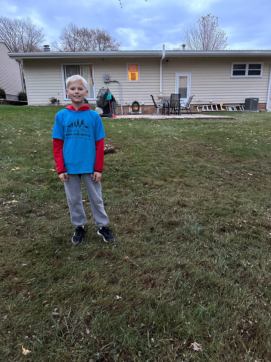 iamrodneysmith's tweet photo. Benjamin of Wayne, NE who is taking part in our  50-yard challenge got a lawn in recently ! Nice  job !! Lawn 40 !!10 left !! https://t.co/QQL6T0k886