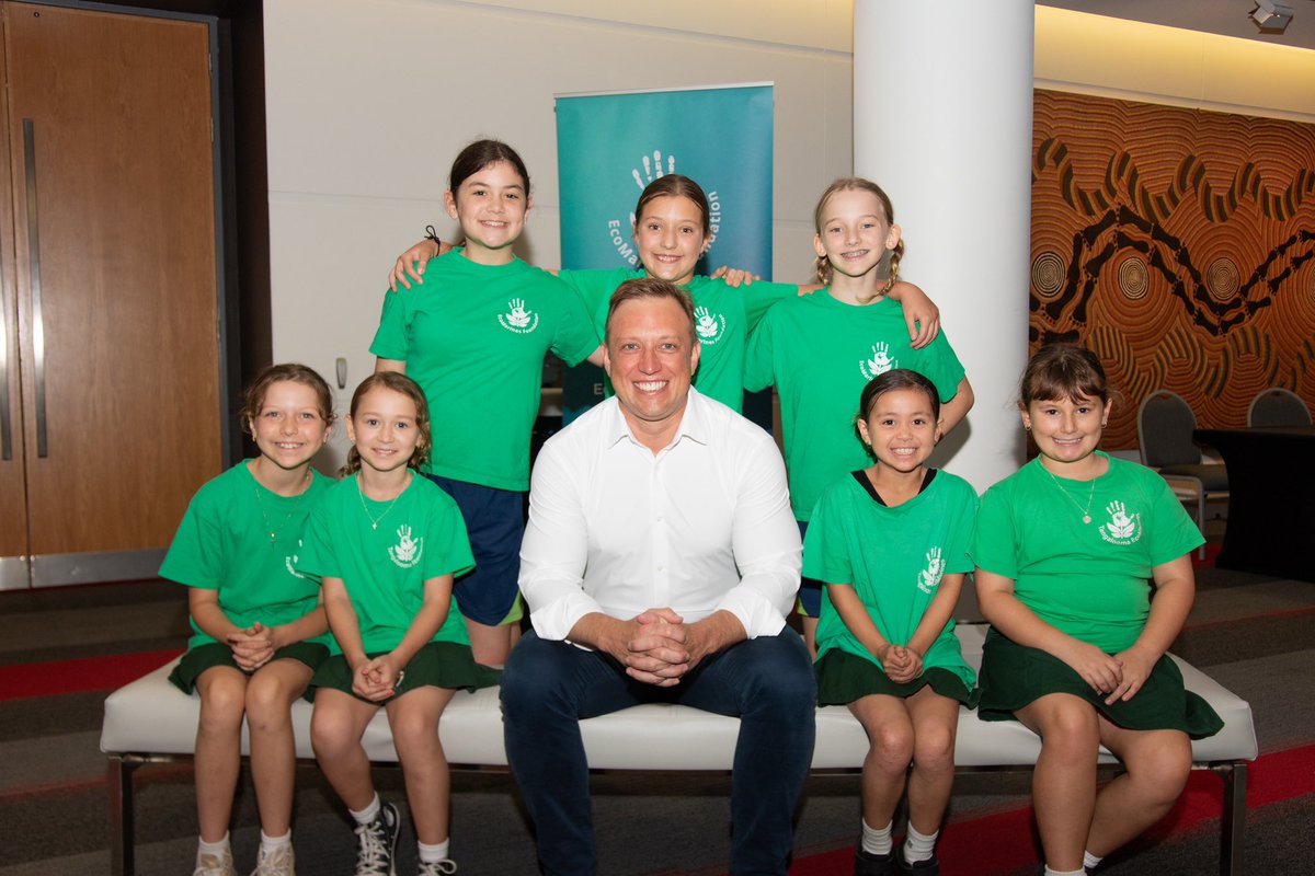 Recreated this pic from 2017.

I’ve been a big supporter of EcoMarines since then.

Proud of the work they do educating young people about how to better protect our environment. 

That’s so important to me.

And great to see Bridie and her friends getting involved this year too.