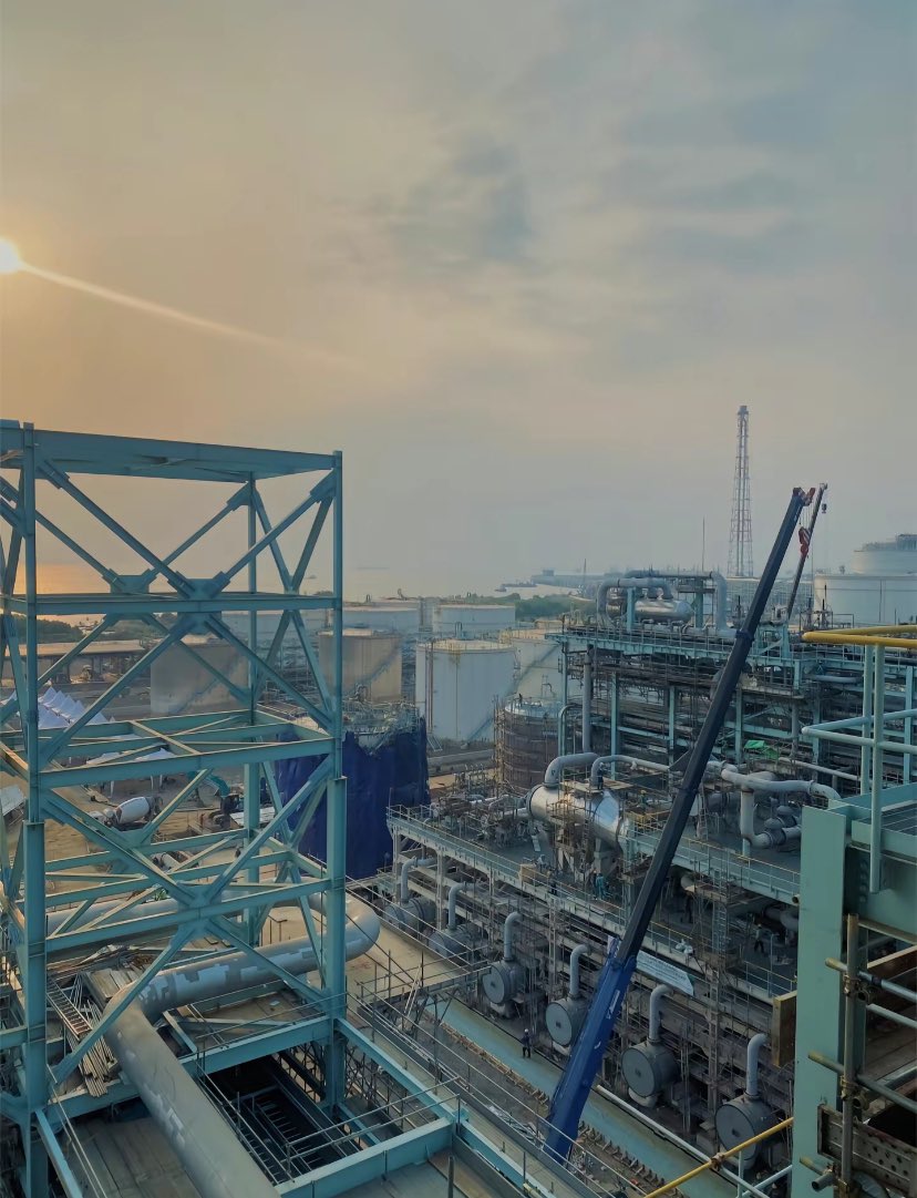 Asatarius's tweet photo. Entah gagal,berhasil atau mati muda itu urusan tuhan..
Ada yg mengatakan takdir sudah di tentukan dan ada juga yg mengatakan takdir harus di temukan.. https://t.co/m9akPG45nC