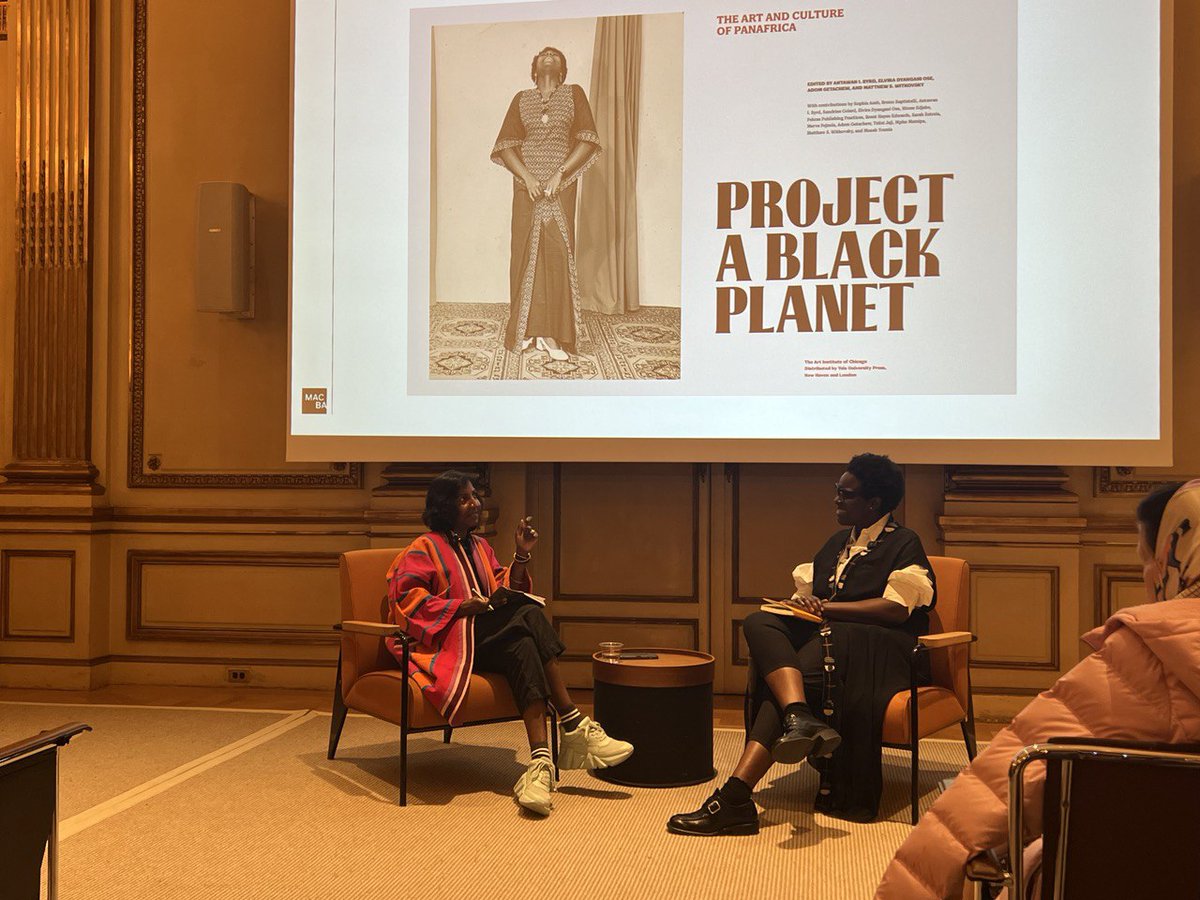 Catalan Gov. United States and Canada (@catalonia_us) on Twitter photo 📸 Delegate <a href="/isidresala/">Isidre Sala</a> opened the talk "Anti-colonial Barcelona and the Possibility of a Black Planet" at <a href="/NYUIFA/">The Institute of Fine Arts, NYU</a>
<a href="/edyanganiose/">Elvira Dyangani Ose</a>, visiting professor in Catalan Studies at NYU, explored decolonizing knowledge through the art, film, and history of African and diasporic creators 📸 Delegate <a href="/isidresala/">Isidre Sala</a> opened the talk "Anti-colonial Barcelona and the Possibility of a Black Planet" at <a href="/NYUIFA/">The Institute of Fine Arts, NYU</a>
<a href="/edyanganiose/">Elvira Dyangani Ose</a>, visiting professor in Catalan Studies at NYU, explored decolonizing knowledge through the art, film, and history of African and diasporic creators