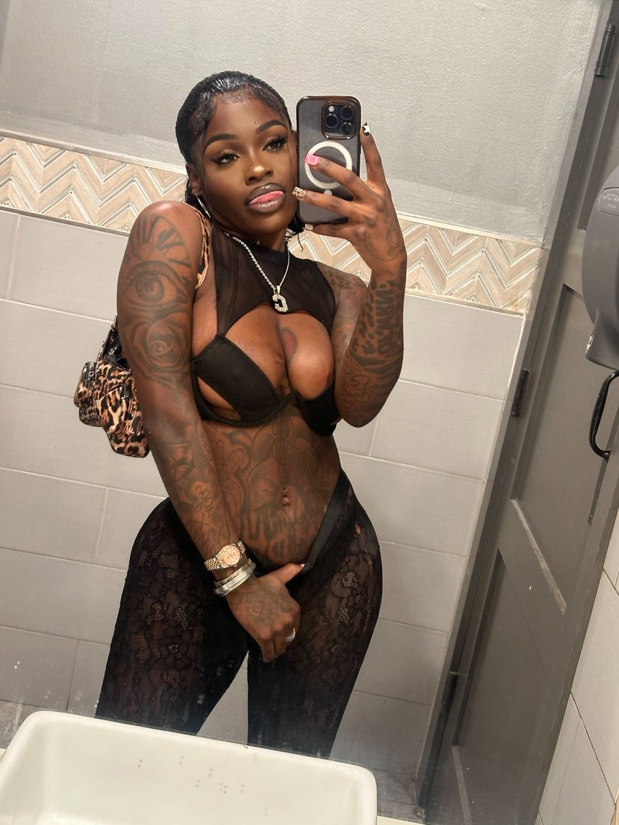 CA$HLEE💫 tweet media
