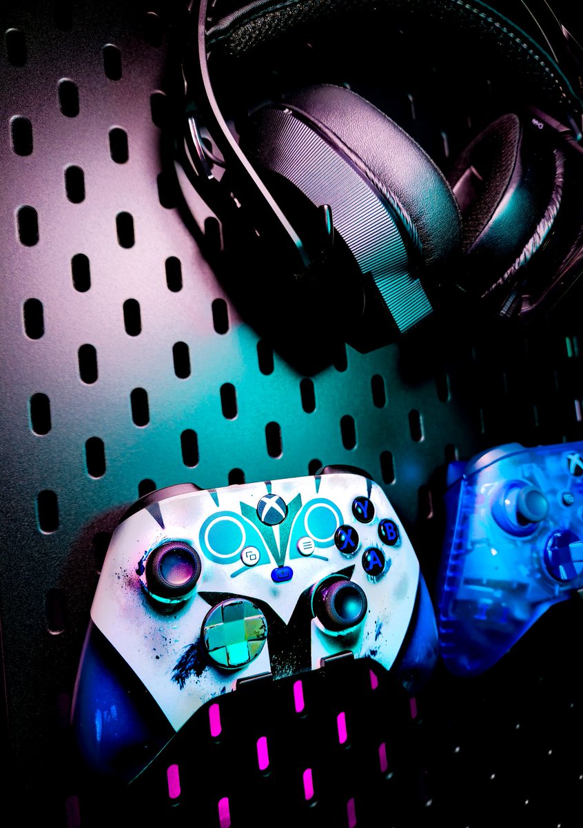 ruffn3ck86's tweet photo. It's eventually the weekend... time to relax and Game😌 🎮🎮

#GamingCommunity #Xbox #rigg https://t.co/vEEzpVifh1