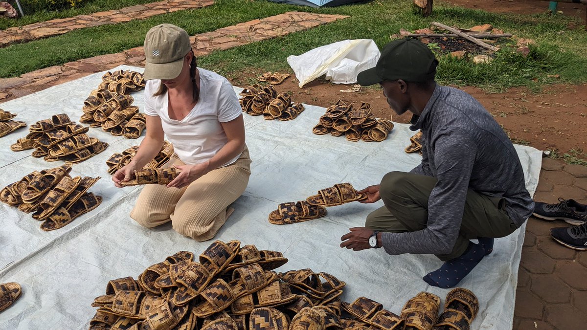 HirwaFoundatio's tweet photo. Appreciation to @AkageraGame for embracing eco-friendly products and supporting women and Young mothers in our community! Every guest is welcomed with the warmth of our handmade slippers https://t.co/Ub8CP5Dv1M
