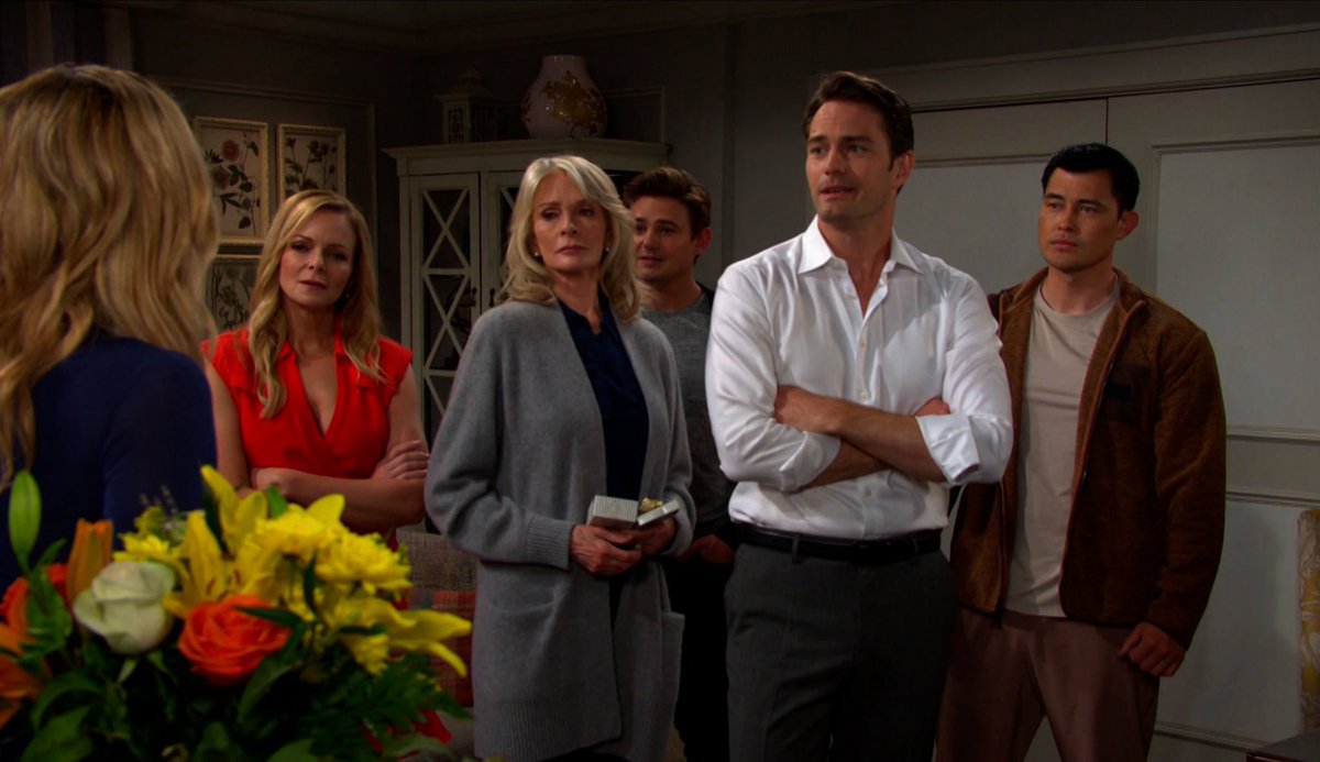 Sorry Kristen … you can’t sit with us. (But Stacy Haiduk can any day) ⏳#days