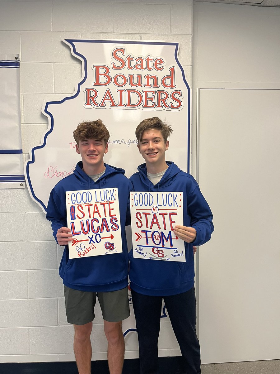 GBSHS_XC_TF's tweet photo. It took a little longer than usual on the Harners tractor but Tom &amp; Lucas made it to Peoria USA. 
#StateIsGreat
#RaiderTime https://t.co/q5gWE3GF7l