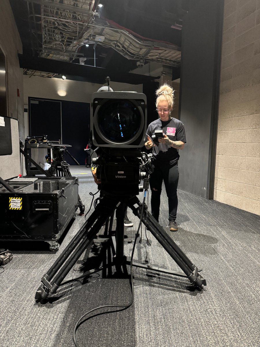 fullviewpro's tweet image. 🎥🚀 We had a blast supporting the Jelly Roll concert at LCA, bringing together a powerhouse production team to bring our clients vision to life! From the energy on stage, to the precision behind the scenes — it was a night to remember.  #JellyRoll #BTS #FullViewProductions