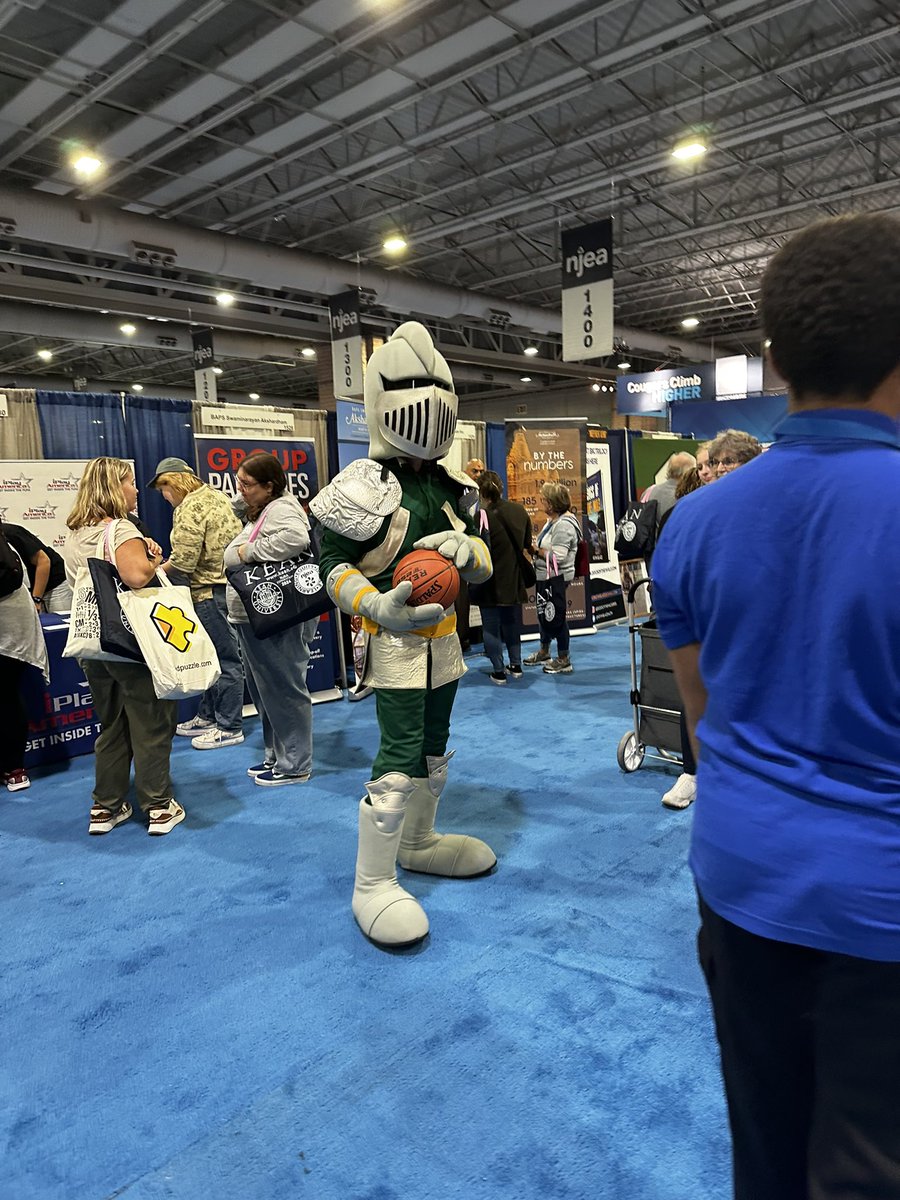 NJCUEdTech's tweet photo. #Nothingbutnet #njcuniversity #NJCU #NJCUEdTech #workhardplayhard #NJEAConvention24 #KnightTime https://t.co/oDW5ubxpdo