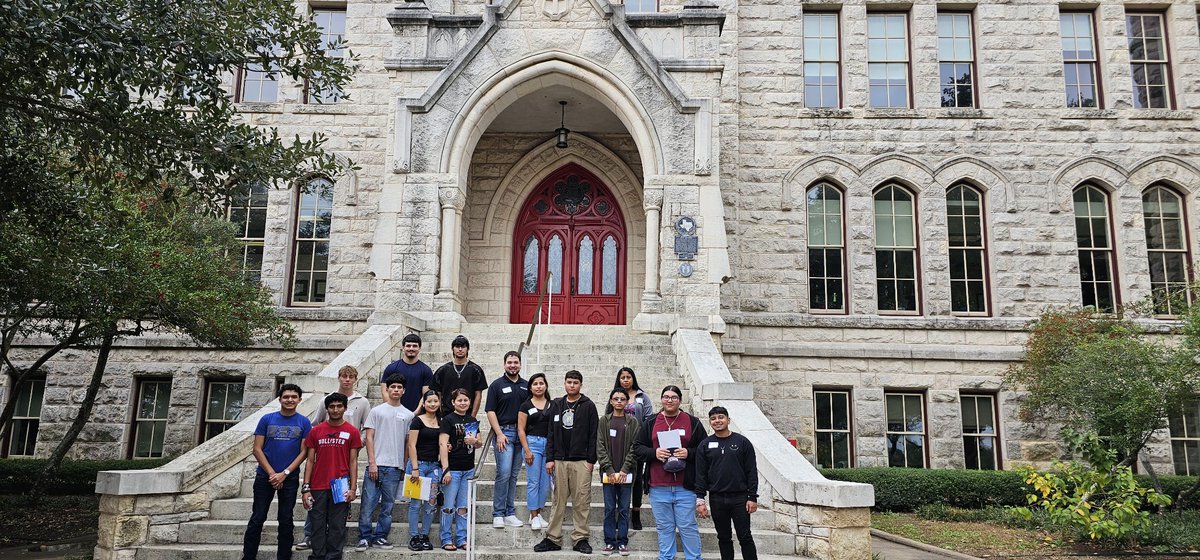 MarlenGlz53's tweet image. St. Edward&apos;s CAMP visit was a success! The students and parents were fully engaged. We can’t wait to see how this inspires our students as they move forward in their educational paths. 📚✨ Thank you!! @SEUCAMP   @R13Multilingual
  #FutureLeaders #migrantEd