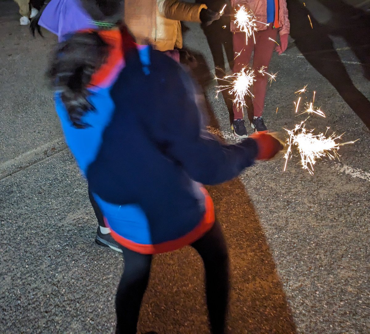 Lucy Hutchinson (@lucyfrearson) on Twitter photo Fun meeting tonight where we thought about the #Guide Laws, played games in the dark and then celebrated 5 girls making their <a href="/Girlguiding/">Girlguiding</a> Promise with sparklers. Fun meeting tonight where we thought about the #Guide Laws, played games in the dark and then celebrated 5 girls making their <a href="/Girlguiding/">Girlguiding</a> Promise with sparklers.
