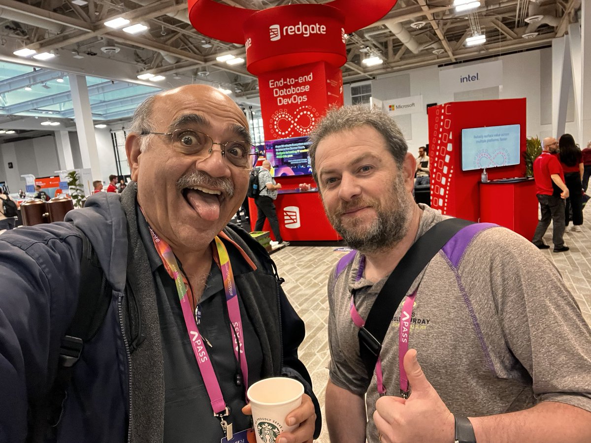 pareshmotiwala's tweet image. Final goodbyes!!! #sqlselfies #sqlfamily @PASSDataSummit @adipesa