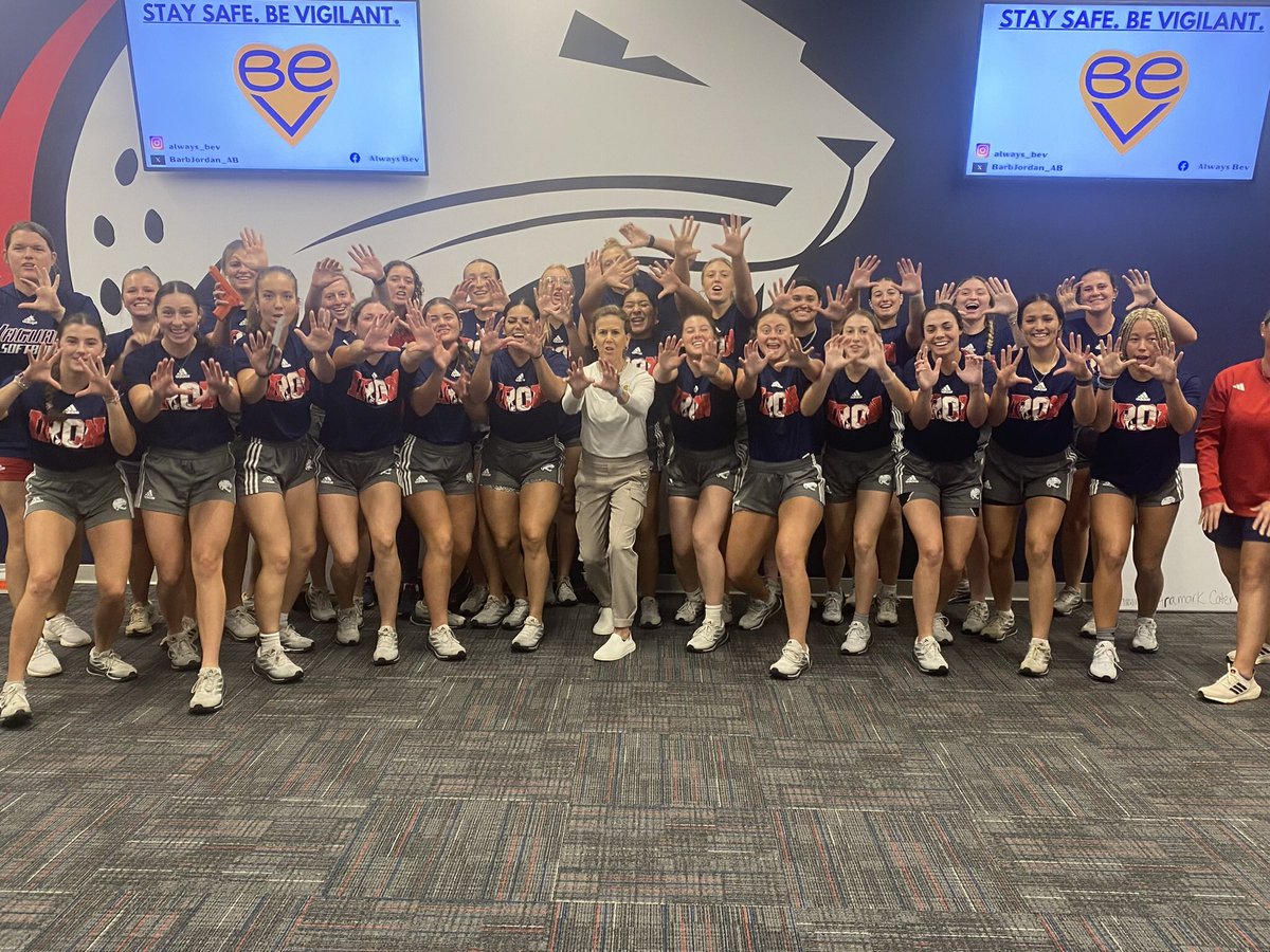 SouthAlabamaSB's tweet photo. Always great spending time with our friend Barbara Jordan. Great information regarding situational awareness, healthy relationships,and self-defense!! Thank you for investing in our personal safety!! @Always_bev 

#Empowerment #PlayForTheJ https://t.co/7SsPlyaxC9