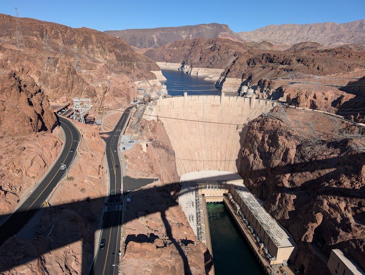 Patrolling the Mojave almost makes you wish for a nuclear winter