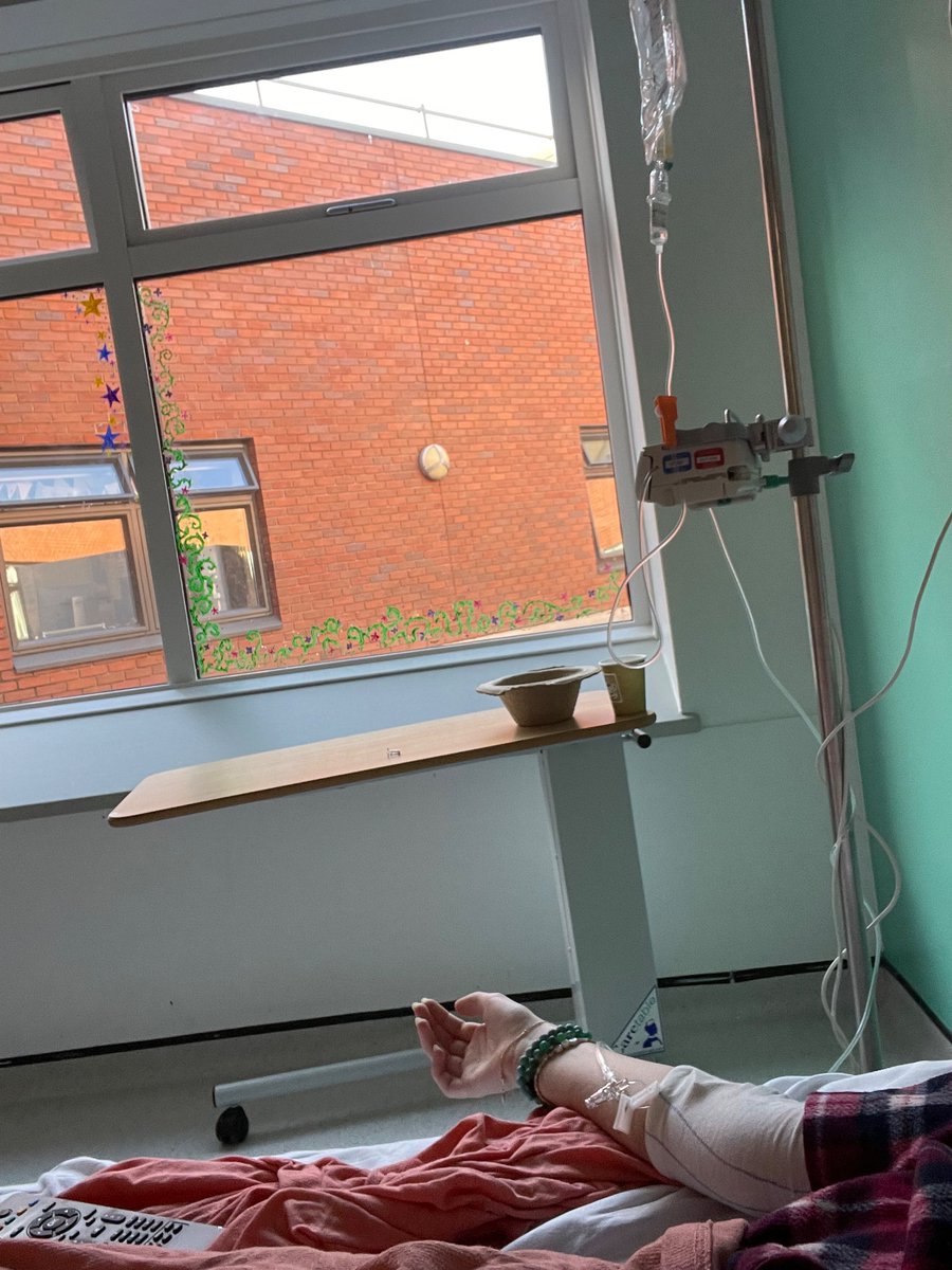 pr04n4_'s tweet photo. second admission
- weight: 55kg
- escalating self harm (burns, scraping off skin)
- admitted for attempted su1cide https://t.co/Trs3TT9HD8