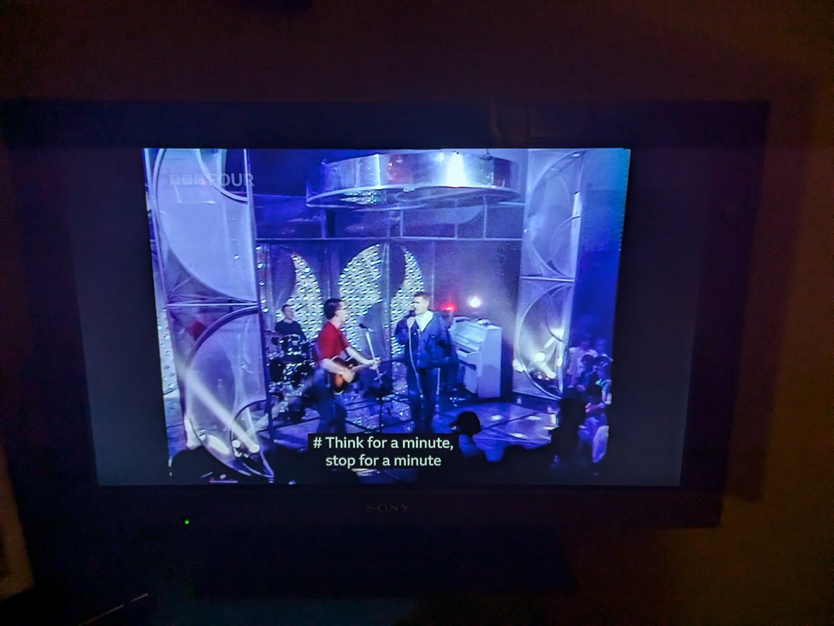 #TOTP Blimey. The Housemartins were actually good.