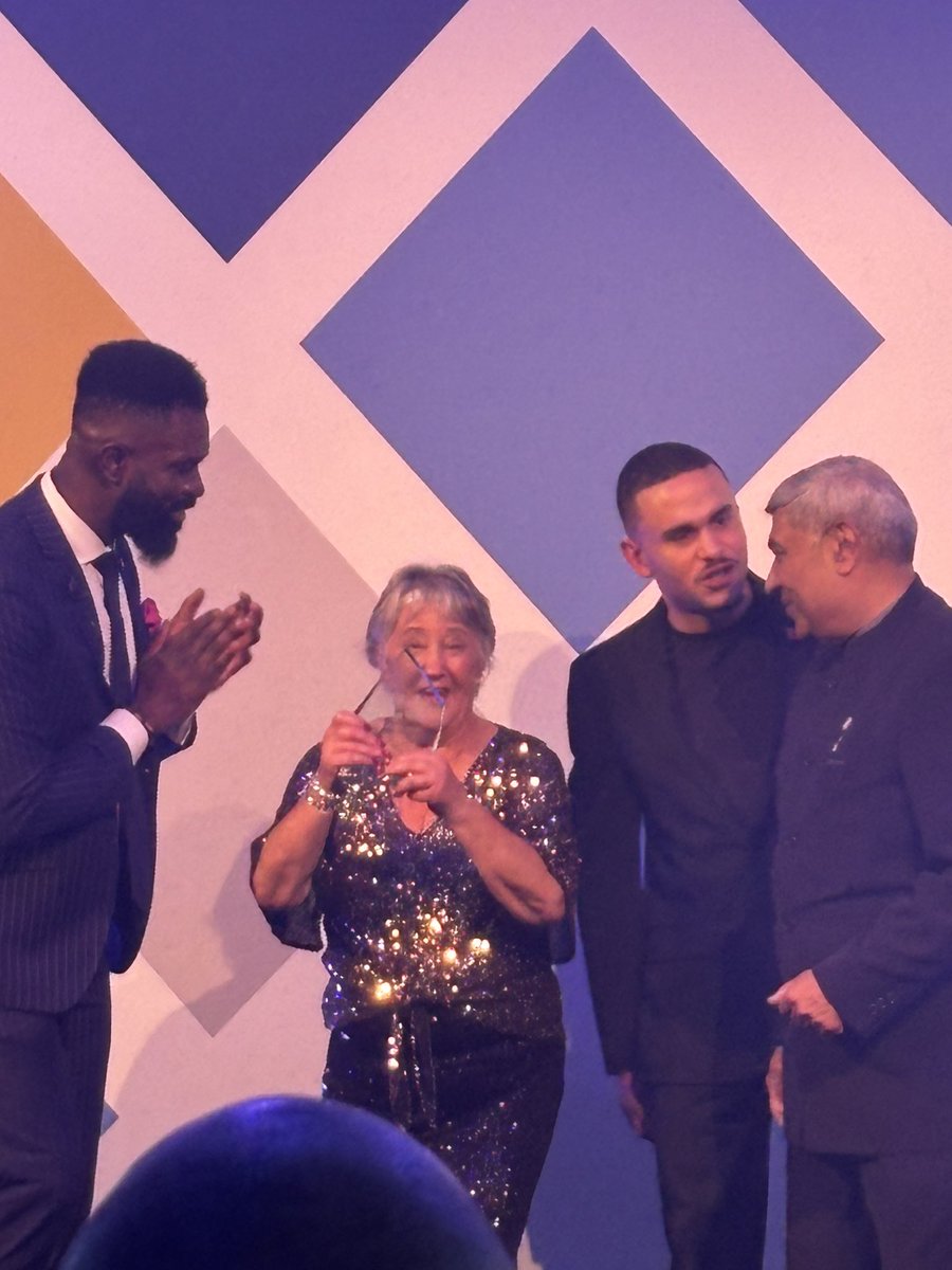 Huge congratulations to Susan Banyard from West Sussex County Council winner of the lifetime achievement award at the 2024 social work awards! ❤️ #SWA24