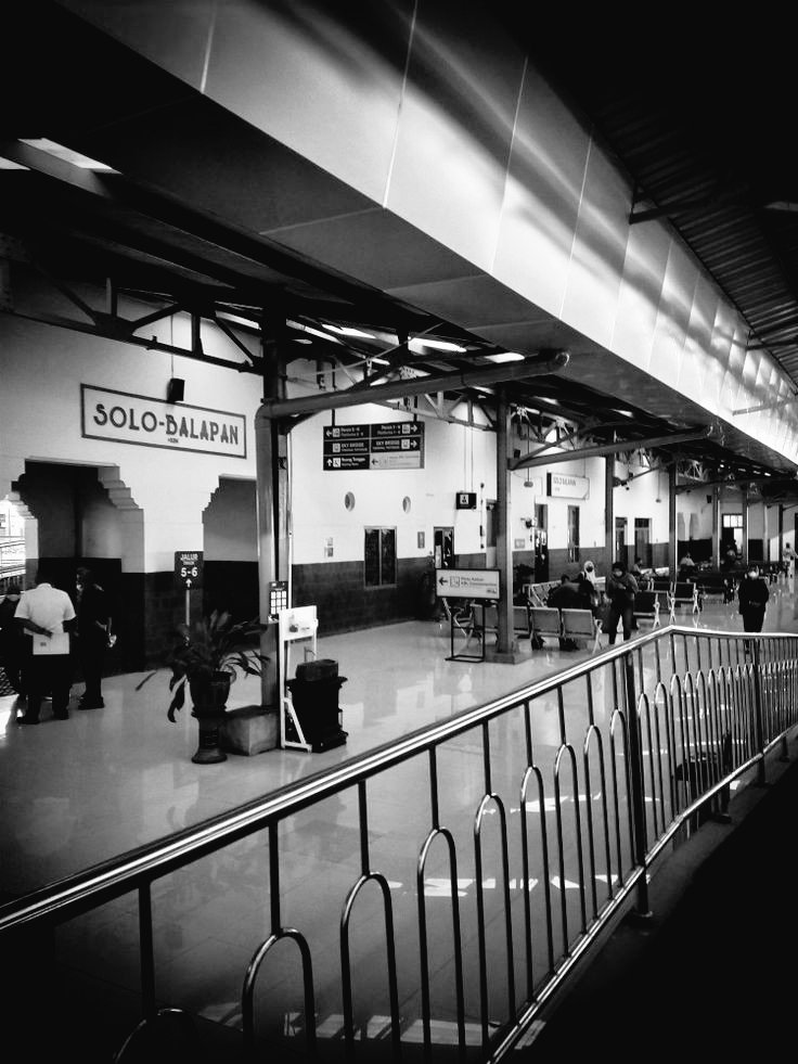 𝙝𝙚𝙡𝙡𝙤𝙧𝙞𝙩𝙯 posted a story.

Hello, Solo?