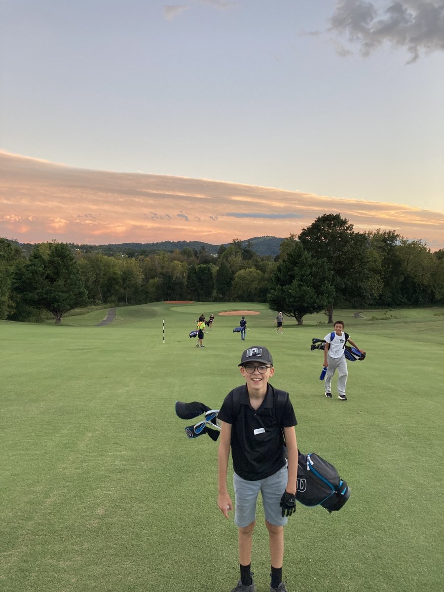 firstteevbr's tweet photo. We're all smiles for Fall Core Clinics!
 
❄️Mark your calendars! Winter program sign-ups start on December 3rd!

Explore our site for more info on programs!   https://t.co/U8glGpKr9Z

#JuniorGolf #FirstTee #BuildingGameChangers #GolfMentorship #WinterGolfPrograms #FirstTeeVBR https://t.co/RVGOkzdmNK