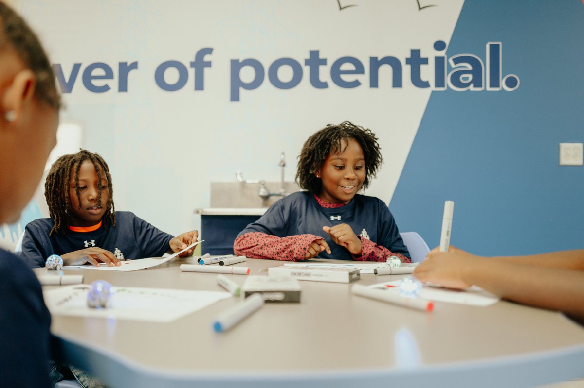 CalRipkenSrFdn's tweet photo. "It's National STEM Day and it’s time to celebrate! 🎉 Thanks to all of our amazing partners, we have installed 612 STEM Centers in 25 states and Washington, D.C., impacting over 260,000 at-risk youth across the country." https://t.co/HVx8Hci3cE