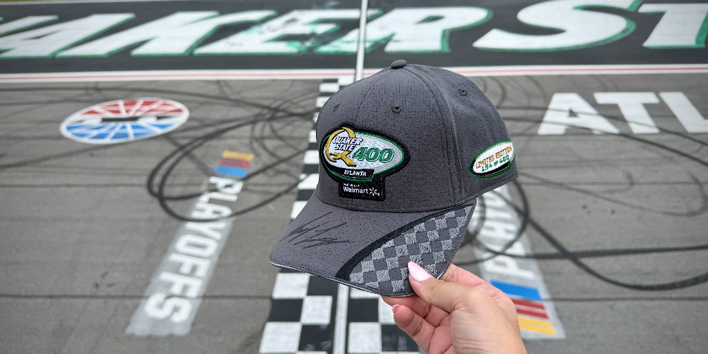 EchoParkSpdwy's tweet photo. 🚨 GIVEAWAY ALERT 🚨 

@joeylogano started the 2024 #NASCARPlayoffs with a win, and now he's part of the #Championship4. Let's giveaway some signed hats to celebrate! 

Leave the reason why you should get a hat in the comments. 

Winner will be chosen on Tuesday, November 12 and will be sent one of these three hats at random. Winner will be DM'd by the official AMS account if chosen.
