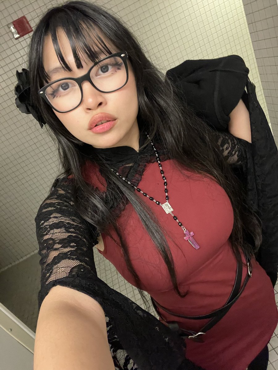 KristraceRPG's tweet photo. yeah I’m still thinking about this outfit https://t.co/pETW9UAc9p