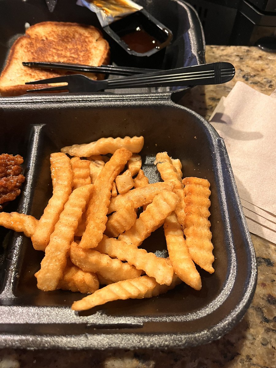 Phil_Dodge's tweet photo. @Zaxbys Ordered a large fry…that isn’t large! https://t.co/DMrkQWCXGW