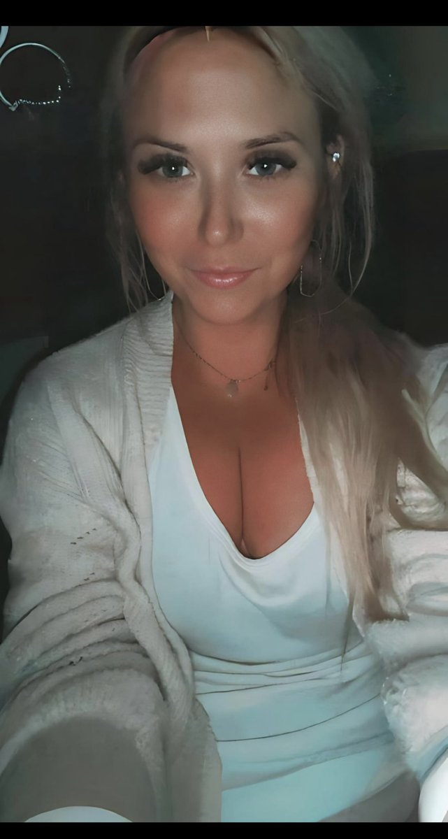 Rarely do new nurses get their first jobs in ER’s but today I was offered an externship in an ER at a large hospital system downstate- the first student nurse they’ve ever accepted in that dept. To say I’m honored and proud is an understatement. Hard work and perseverance pays