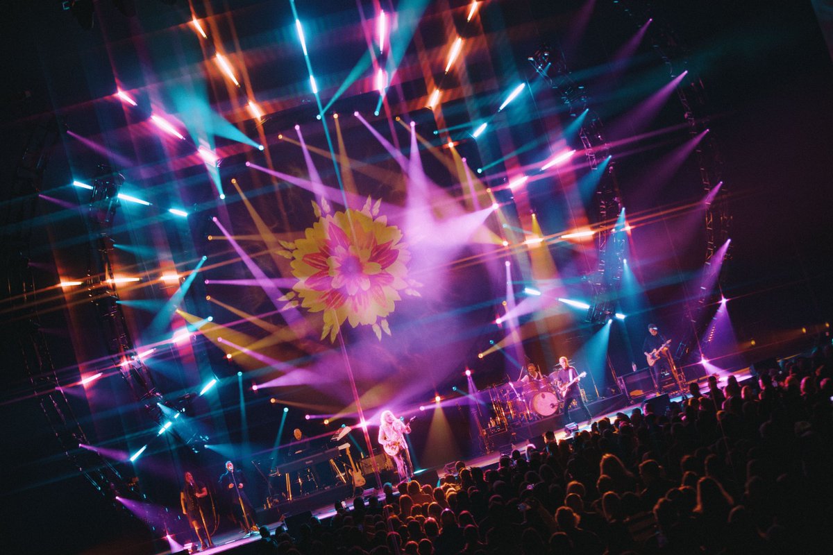 Tears for Fears (@tearsforfears) on Twitter photo Las Vegas, we’ll see you again in 2025! Tickets are on sale now. <a href="/fblasvegas/">Fontainebleau Las Vegas</a> #SongsForANervousPlanet 🪐
ticketmaster.com/tears-for-fear… Las Vegas, we’ll see you again in 2025! Tickets are on sale now. <a href="/fblasvegas/">Fontainebleau Las Vegas</a> #SongsForANervousPlanet 🪐
ticketmaster.com/tears-for-fear…