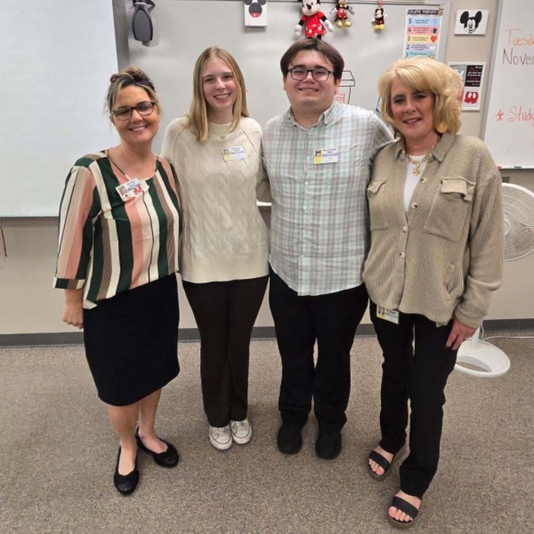 🍎 Education Academy has been great at helping us make connections with students, teachers, and other staff! Ms. Miller and Ms. Moore have been incredible teachers and mentors during our time at Papillion Middle School. 
Learn more: plcschools.org/academics/acad…
📷 Ella Lewis
