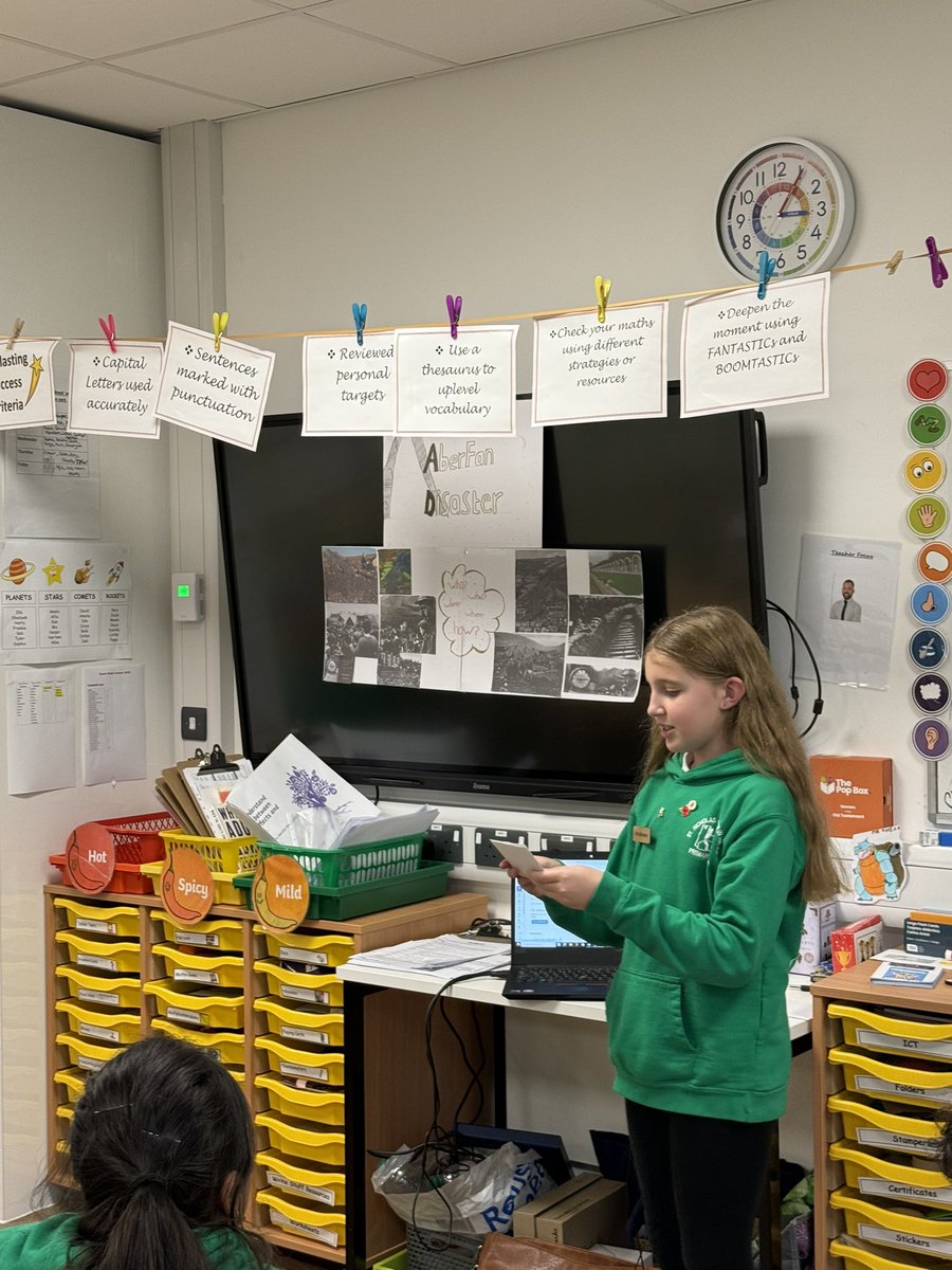 Wonderful oracy presentations full of confidence and enthusiasm from Dosbarth Oak this week! Absolutely blown away! 🤩