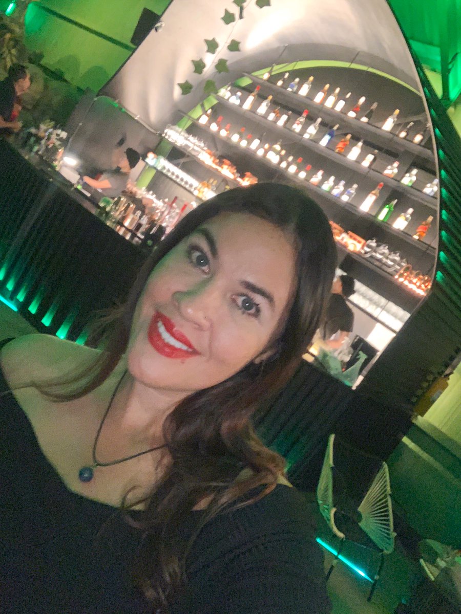 JonesCorin33700's tweet photo. 🍾���🥰 https://t.co/K8ubVNYWSG